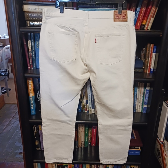 Levi's 501's White Jeans - Picture 5 of 7